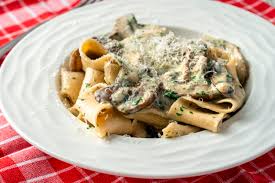 KREMALI MANTARLI PENNE
